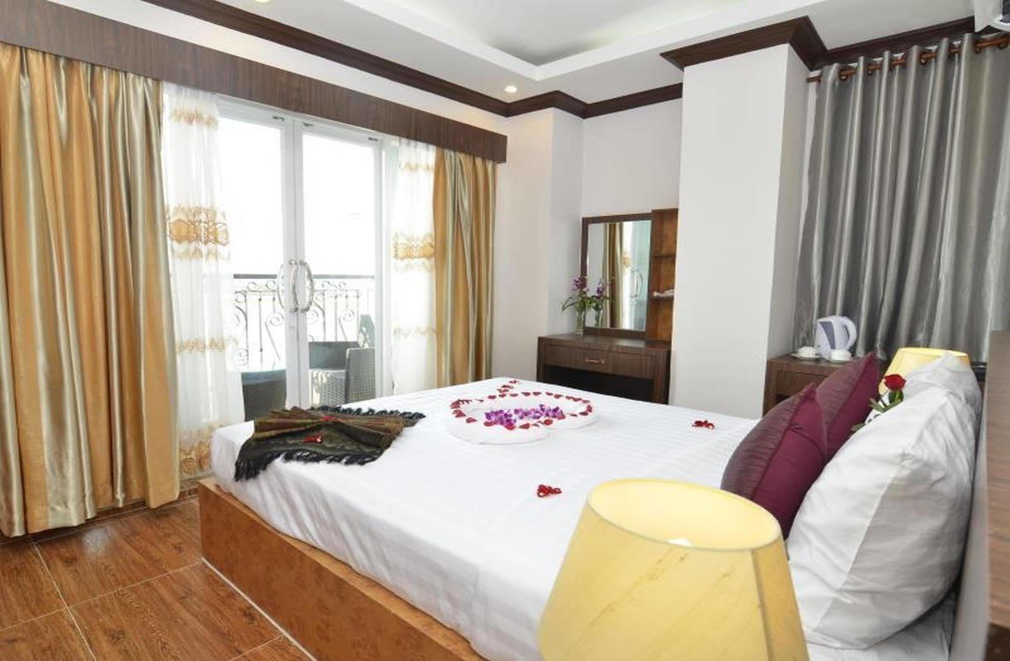 Phuminh Hotel Riverside Phnom Penh Eksteriør bilde